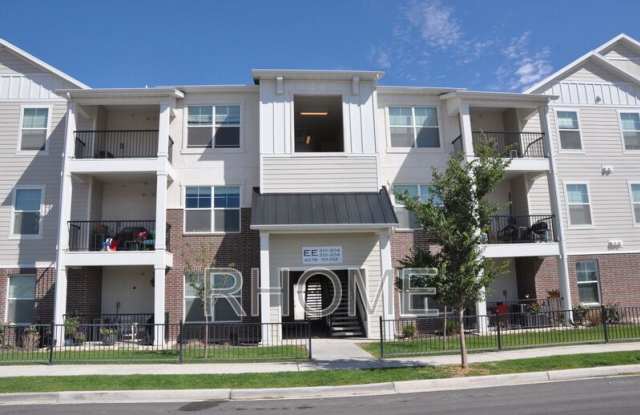 4076 W 1530 N EE-301 photos photos