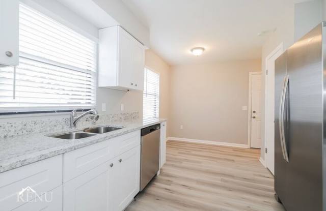 1405 Meadow Drive Northeast Gallery 2