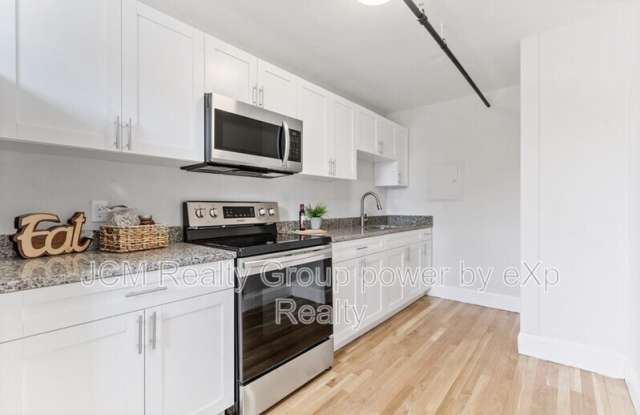 40 Butler photos photos 40 Butler photos photos