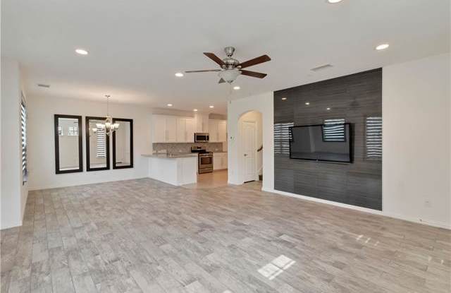 5300 Locust Drive Gallery 4