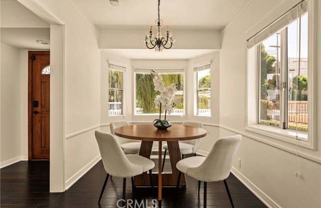 15233 Camarillo Street photos photos