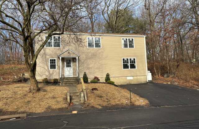 118 Armstrong Road - 118 Armstrong Road, Shelton, CT 06484