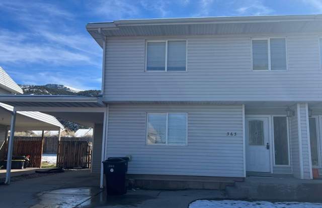 Bigger then it looks! 5 bedrooms 3.5 baths photos photos