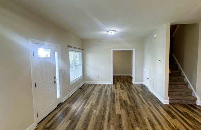 Duplex in Rockingham County Gallery 3