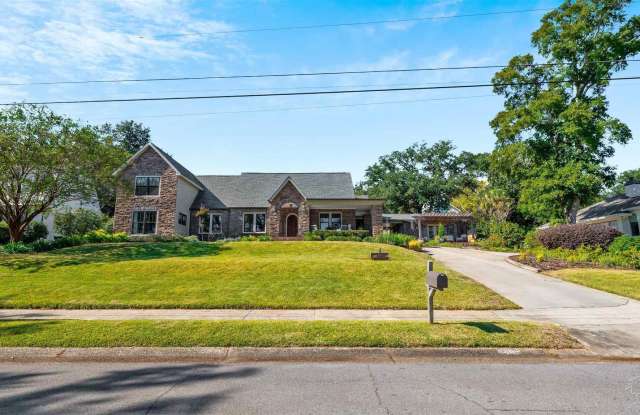 2015 1/2 Whaley Ave - 2015 Whaley Avenue, Pensacola, FL 32503