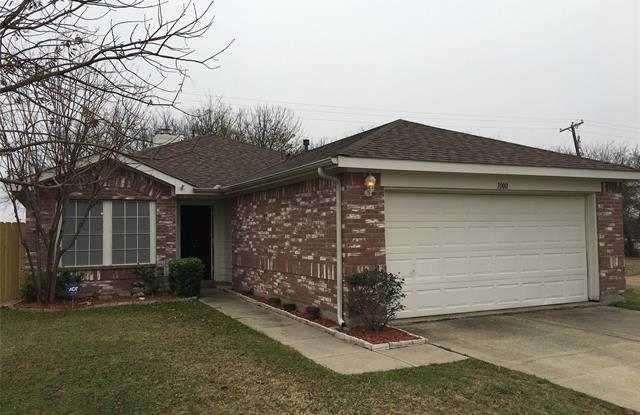 1000 Hampton Drive - 1000 Hampton Drive, Forney, TX 75126