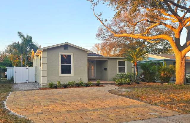 3 Bedroom 1.5 Bath Home in St. Pete! photos photos 3 Bedroom 1.5 Bath Home in St. Pete! photos photos