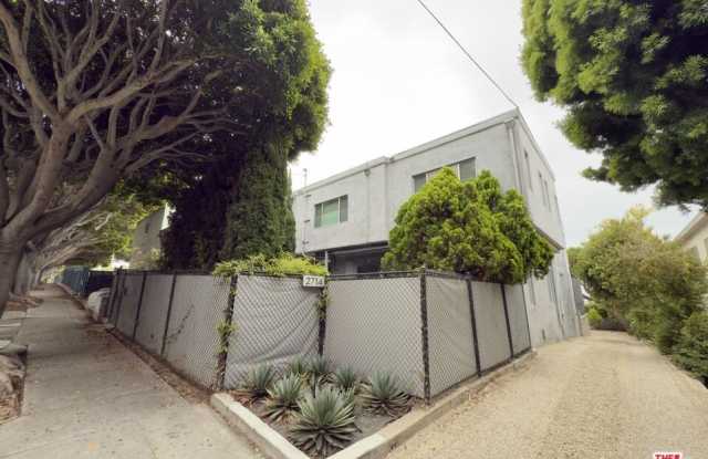 2714 4th St photos photos