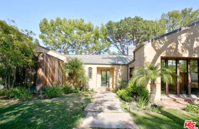 6424 Sycamore Meadows Dr - 6424 Sycamore Meadows Drive, Malibu, CA 90265