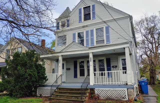 Spacious Updated Duplex with Dining Room and Newer Flooring! - 719 Washington Avenue, Lorain, OH 44052