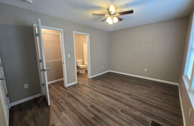 Student Lofts at Brister, Bldg 106 photos photos