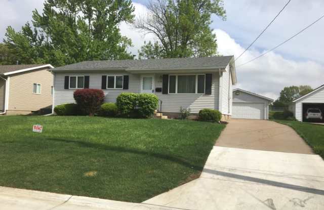 2130 Glenn Court - 2130 Glenn Court, Bettendorf, IA 52722