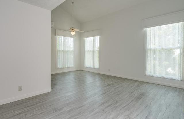8859 LOOKOUT MOUNTAIN Avenue Gallery 2