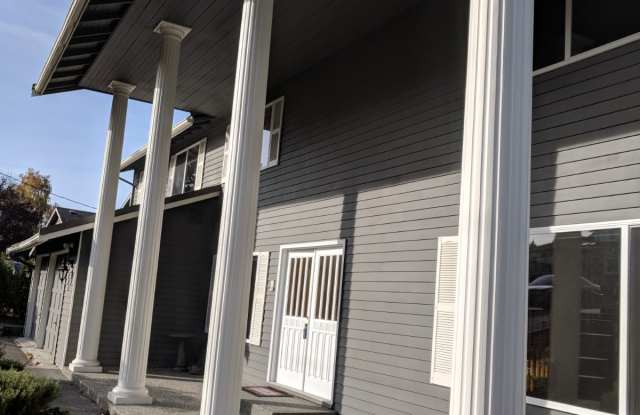 10214 Marine View Drive Gallery 2