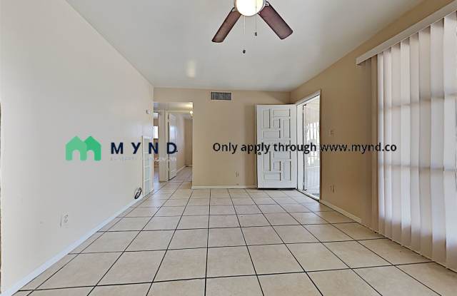 4435 N 31st Ave Gallery 4