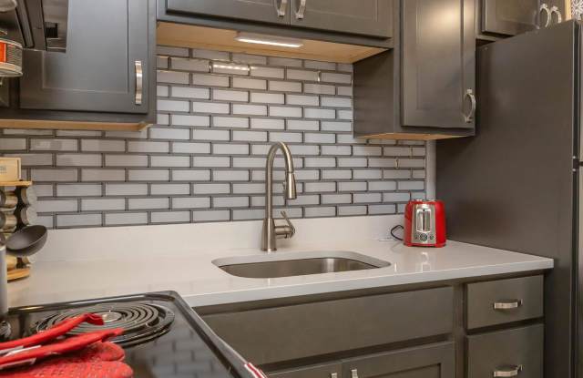 Sunrise Apartments Gallery 3