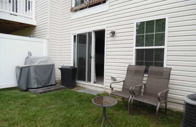 9424 Paragon Ct Gallery 2