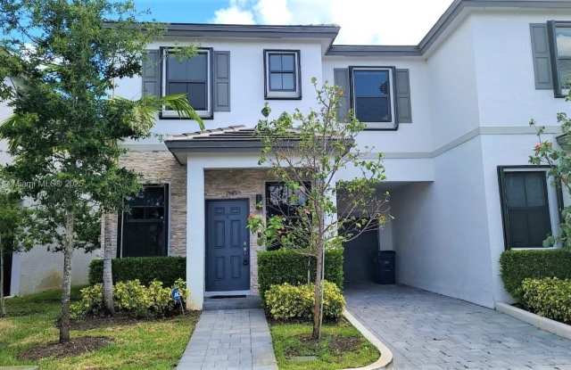 1545 SW 28th St photos photos