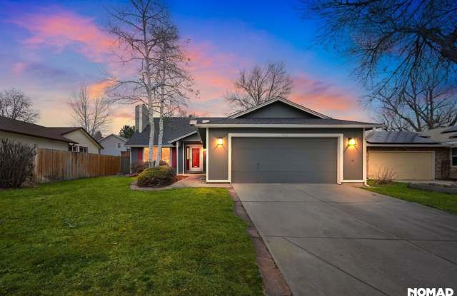 Charming 3BR House in Louisville - 443 Lincoln Circle, Louisville, CO 80027