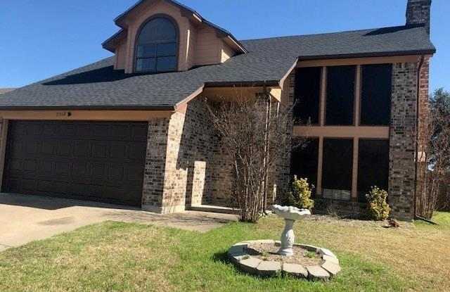 7712 Pear Tree Lane - 7712 Pear Tree Lane, Watauga, TX 76148
