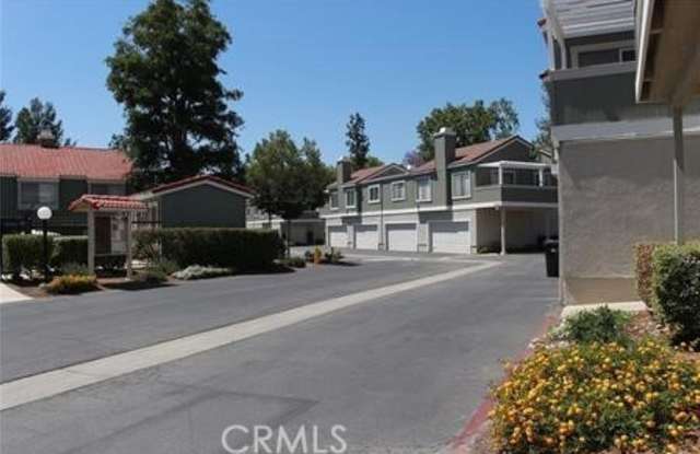980 Golden Springs Drive Gallery 4