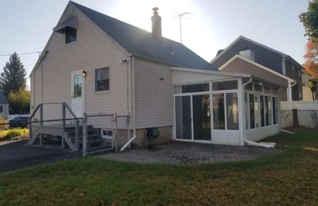 4 Greendale Ave Gallery 2