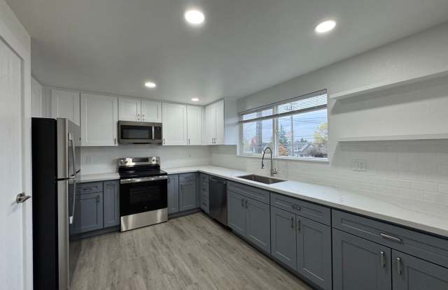 Completely Remodeled Three Bedroom in North Tacoma photos photos