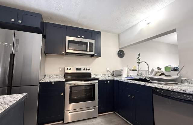 2925 SW 22nd Avenue photos photos
