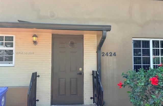 2424 SW 12th St photos photos