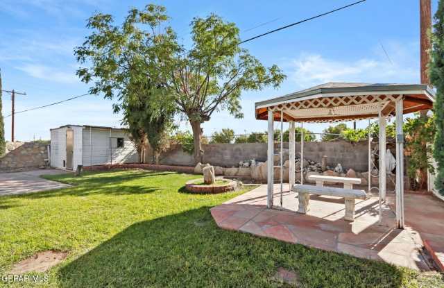 390 ARVIN Circle Gallery 2