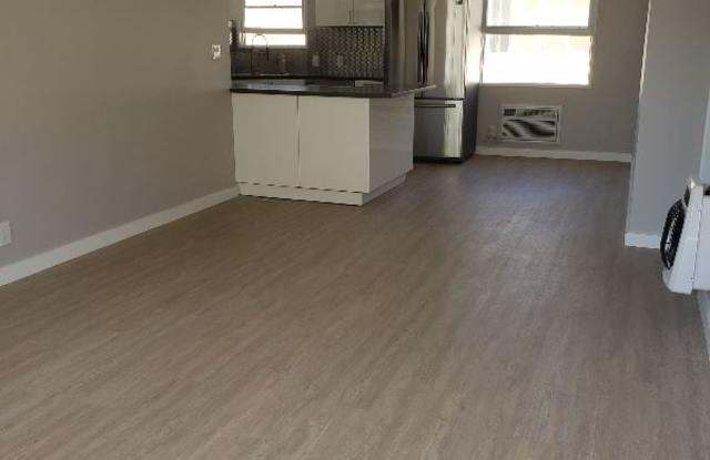 1922 Tamarind Ave Unit 8 Gallery 3