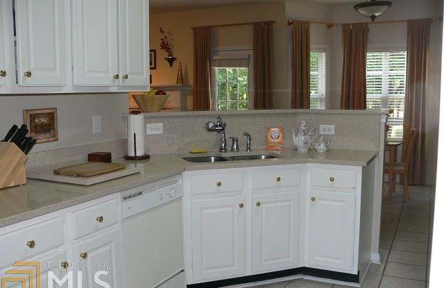 883 Red Rock Ct Gallery 3