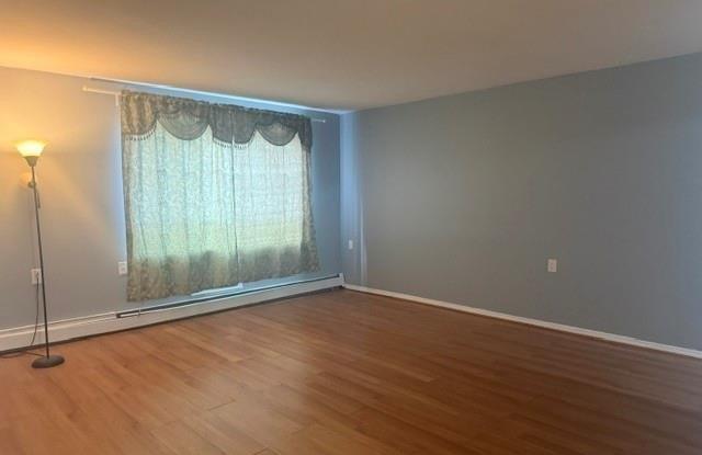 1698 Park Place Gallery 3