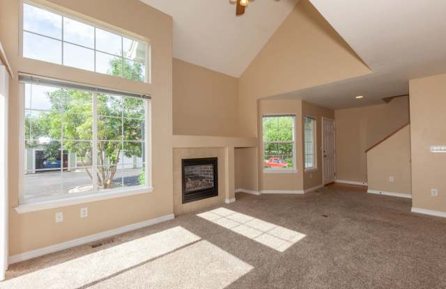 Spacious 3-Bedroom Townhome in Prime South Fort Collins Location! - 5550 Corbett Drive, Fort Collins, CO 80528