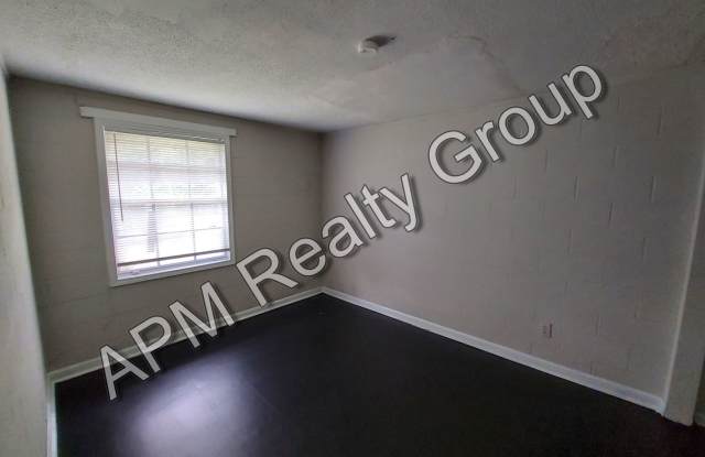 Renovated two bedroom near Harden Street - 50% off first month's rent! photos photos Renovated two bedroom near Harden Street - 50% off first month's rent! photos photos