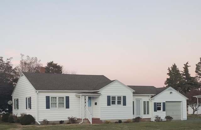 51 KERR ST - 51 Kerr Street, Onancock, VA 23417