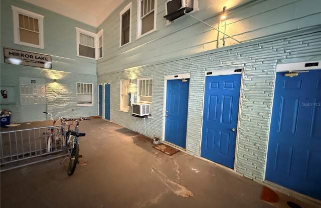 308 GROVE Street N Gallery 3