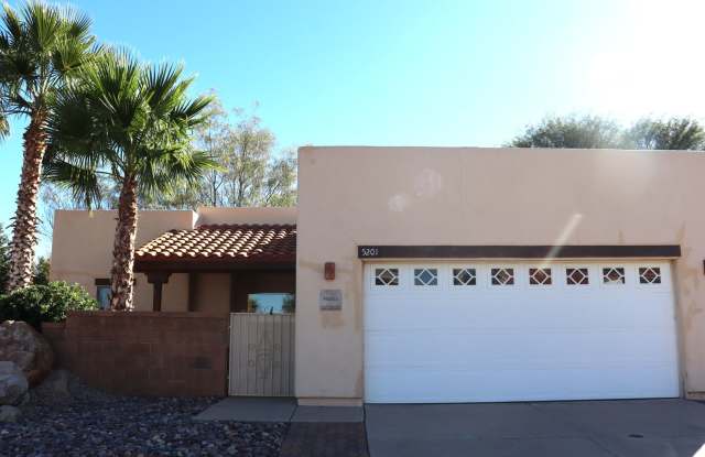 Santa Fe Style Home - 5201 Cedar Springs Drive, Sierra Vista, AZ 85635