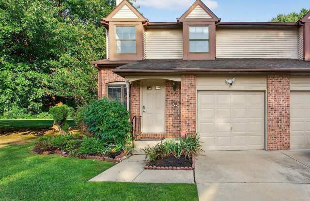 135 GREENSWARD LANE photos photos