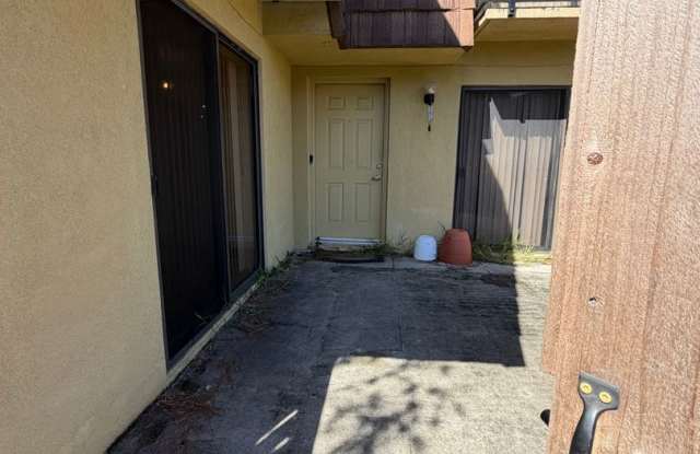 Lovely Condo close to Millenia Mall & Universal Studios Gallery 3
