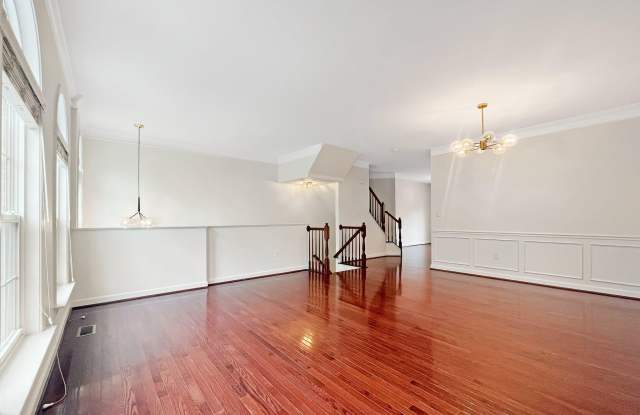 8173 MCCAULEY Way Gallery 4