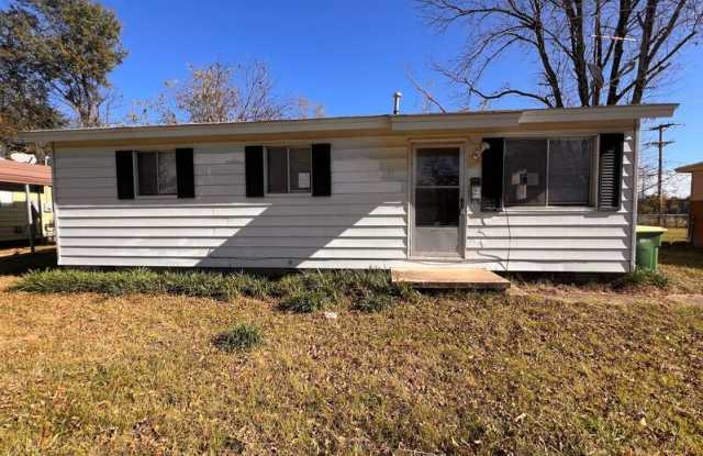 712 Graham Ave - 712 Graham Avenue, North Little Rock, AR 72117
