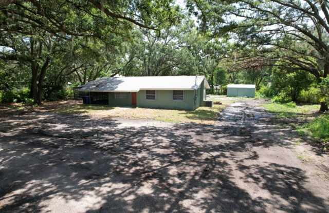 3 Bedroom - 1 Bath - 1 Acre - Pool Home photos photos