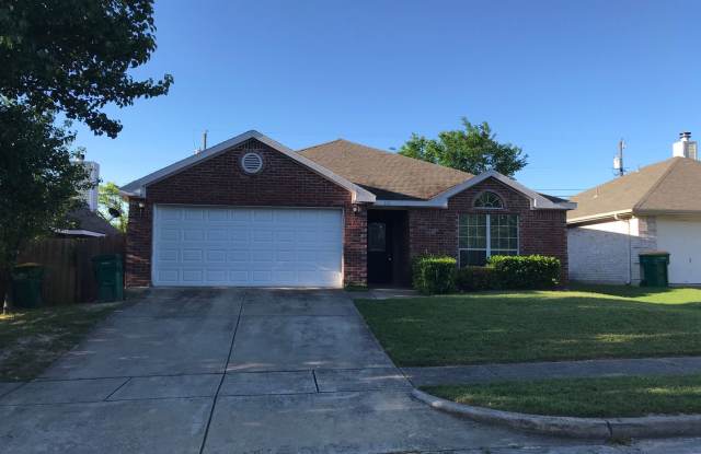 Beautiful Single Story in Cedar Hill - 921 Simon Drive, Cedar Hill, TX 75104