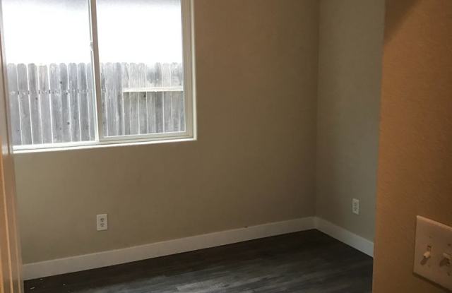Newly Renovated 4x2 Single Story Home photos photos
