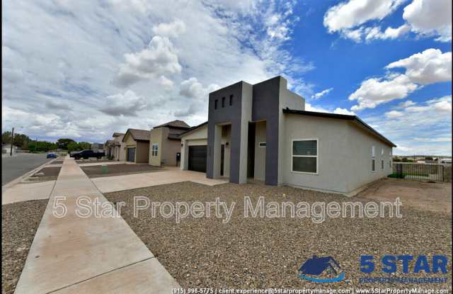 12049 Hidden Gardens !! photos photos