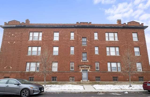 3049 W Berteau Avenue unit: 3 photos photos