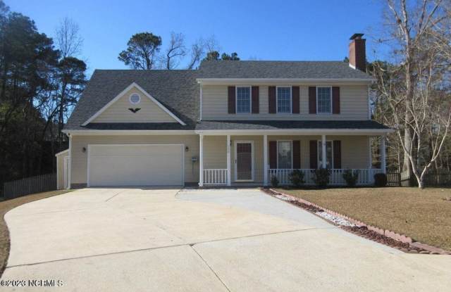 Beautiful 4 Bedroom Home-122 Archdale Drive - 122 Archdale Drive, Jacksonville, NC 28546