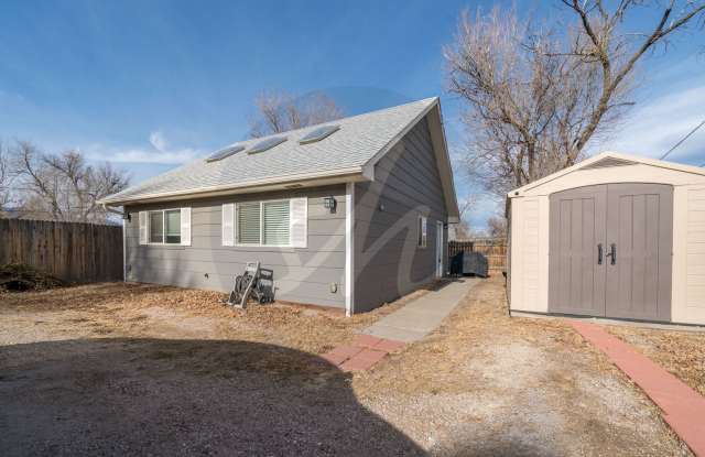 Charming Downtown Cottage photos photos