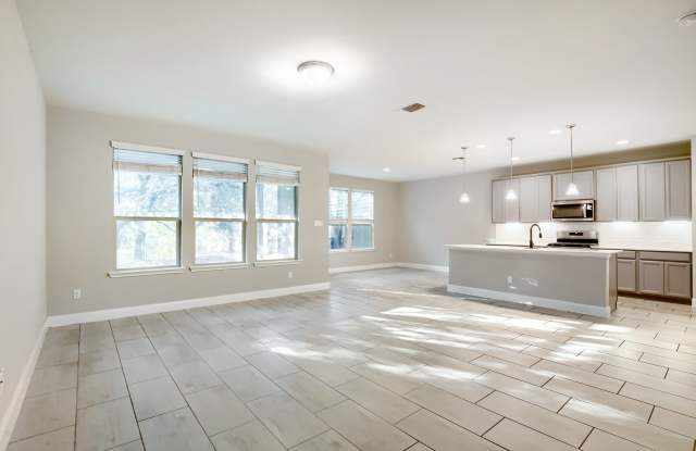 1051 Kenney Fort Crossing #49 - 1 Gallery 4